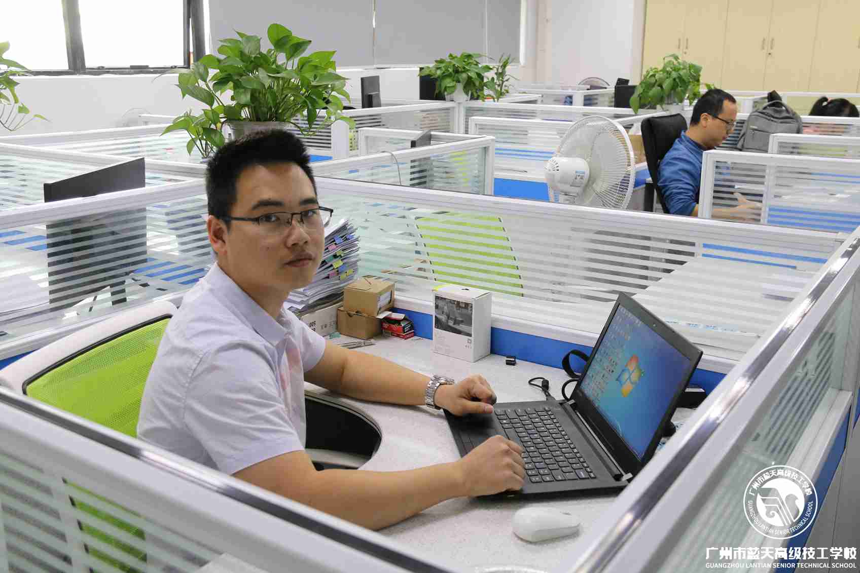 因为坚持 所以精彩——记3044永利集团官网优秀毕业生钟国龙